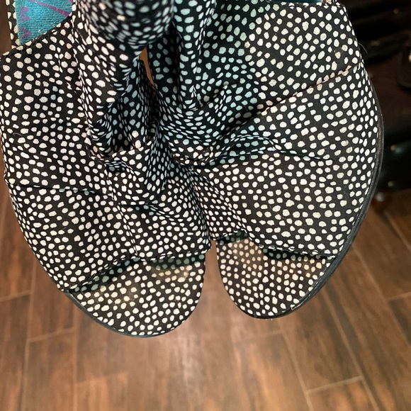 Blowfish vegan shooties,8 - Picture 9 of 11